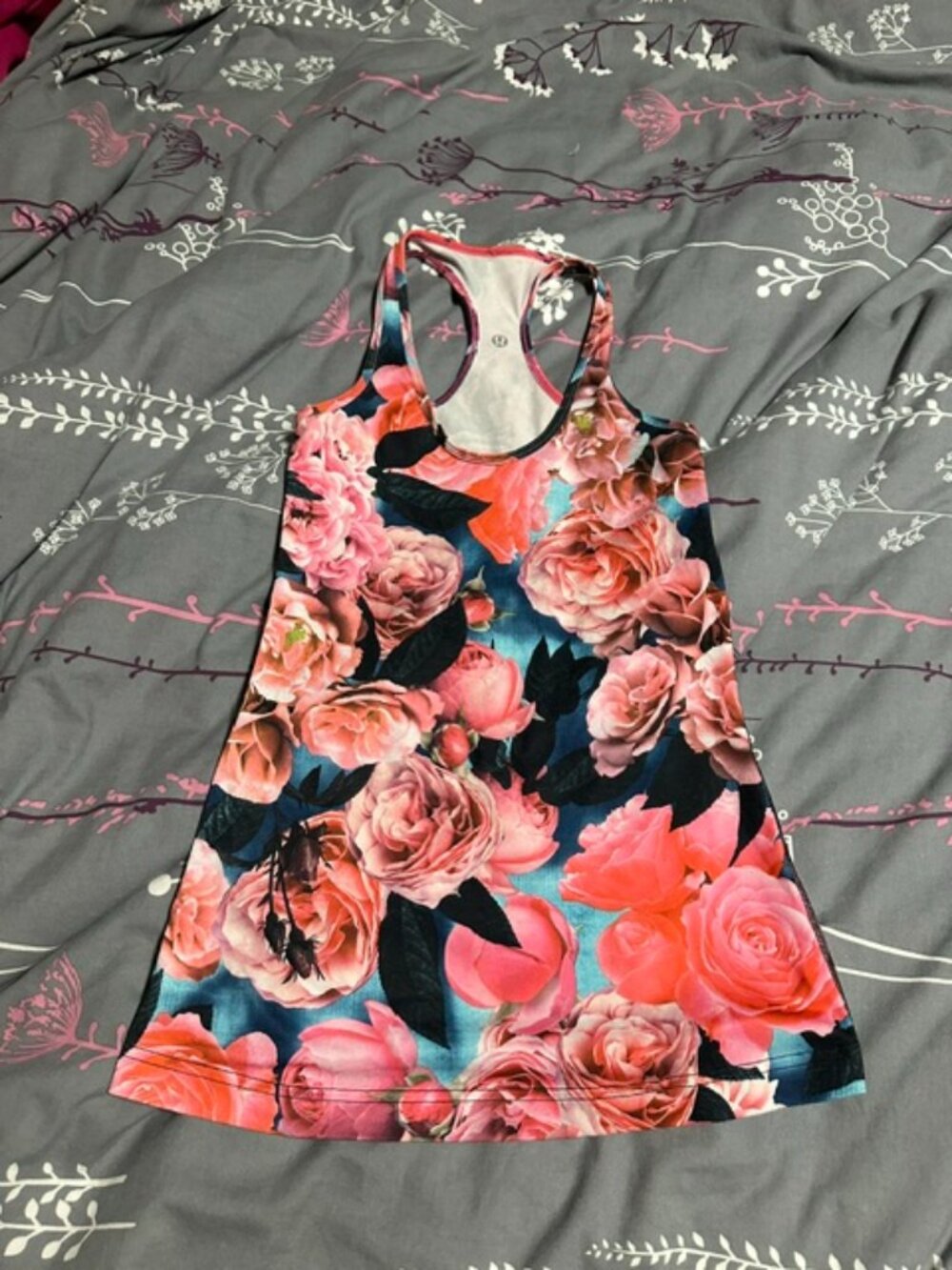 Lululemon size 6 secret garden tank top